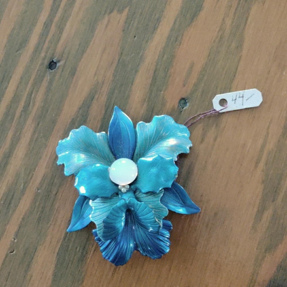 Brass Multicolor Pearl and Opal Brooch